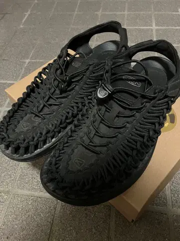 KEEN UNEEK 샌들 남성용 블랙 29cm