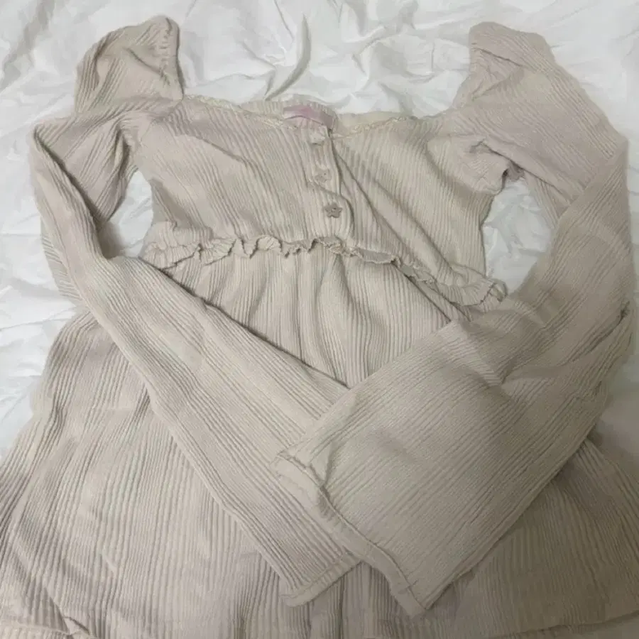 헤티 쉘스타 블라우스