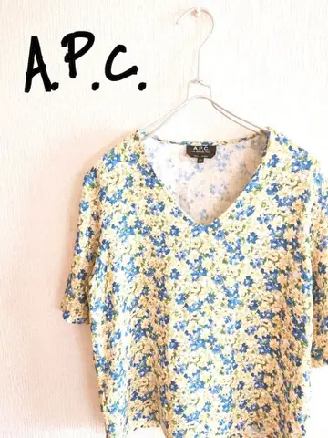 D221067 A.P.C. 꽃무늬 반팔 블라우스
