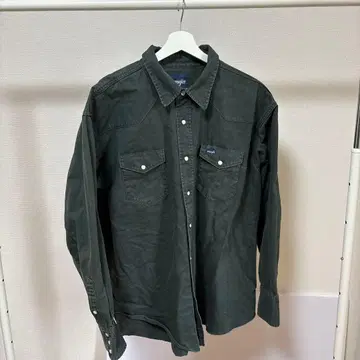 Wrangler 짙은 그린 긴팔 셔츠 포켓 부착