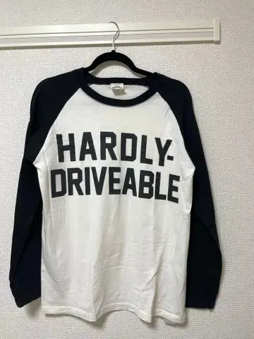 Hardly-Driveable 하드리 드라이버블 롱 T