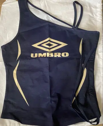 MOUSSY UMBRO U/M 원 숄더 탱크탑