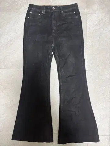 블랙 코팅 플레어 데님 팬츠 opium swag