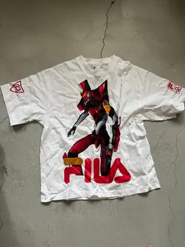 FILA 에반게리온 콜라보 T셔츠 화이트 S사이즈