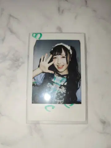 iLiFE! 와카바노아 폴라로이드 화이트데이 의상 2025 (사리 포함)