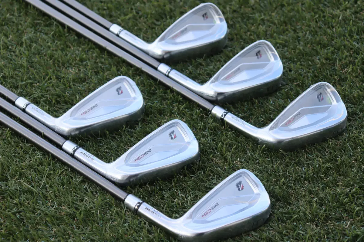 [새상품] 석교정품 브릿지스톤 242CB+ 5-P + 스틸파이버 I80CW R 샤프트 장착