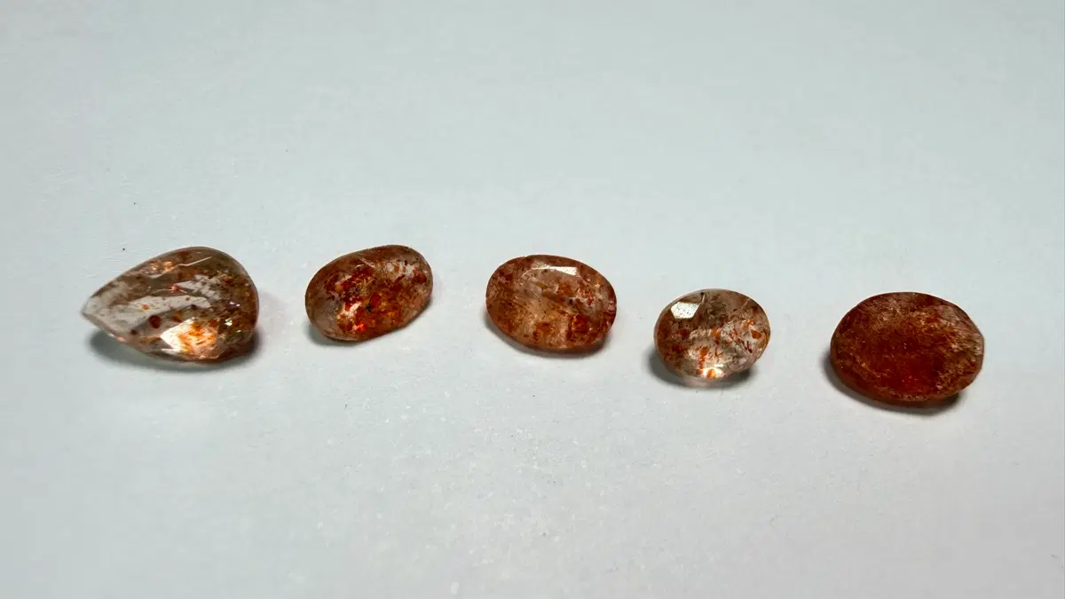 No.6131 천연 태양의불꽃 광석AA 썬스톤 커팅 5개 2.7ct