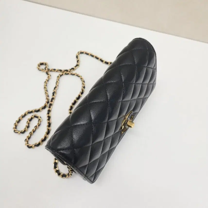샤넬 월렛 온 체인 WOC 미니백 램스킨 AP3938 사진 3