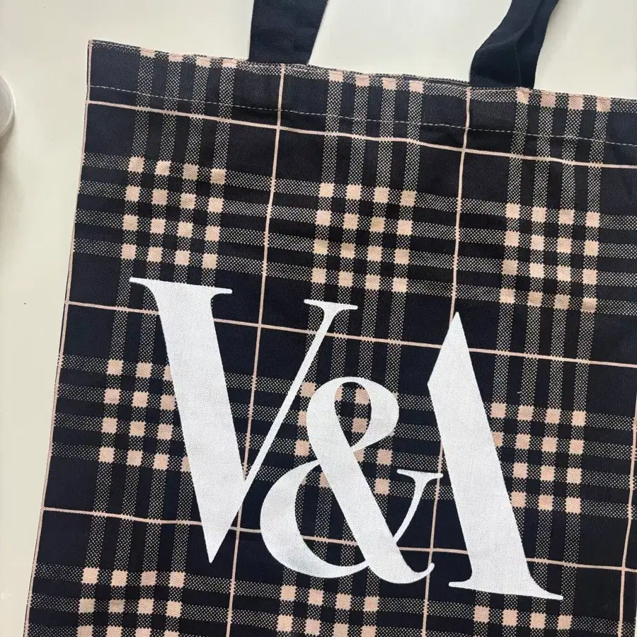 새상품) 런던 V&A 뮤지엄 에코백
