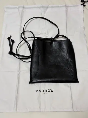 MARROW 마로우 숄더백 pillow 블랙