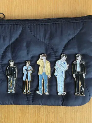BTS JIN 핀 배지 5개 pins 방탄소년단 석진