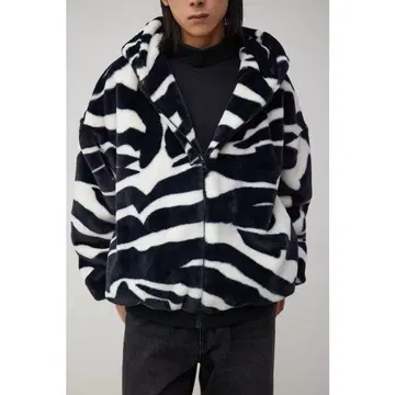AZUL BY MOUSSY 제브라 패턴 플리스 자켓