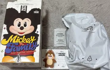 POPMART 미키 패밀리 키링 칩