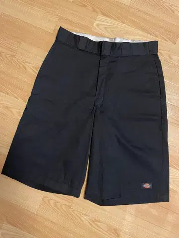 Dickies 루즈핏 하프 팬츠 블랙 W33 USA 규격