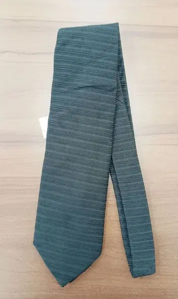 미사용 EMPORIO ARMANI 블랙 실크 플리츠 넥타이 남성용 비즈니스