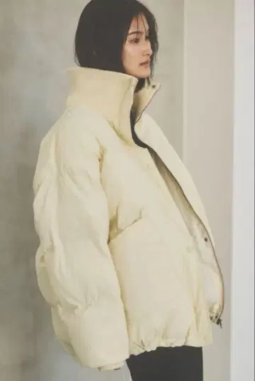 HANNE 크림색 다운 자켓 아우터