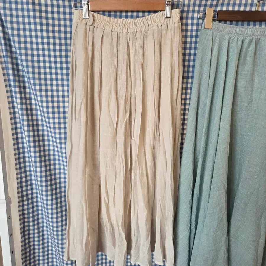 펄 아이보리 링클 밴딩 롱스커트
