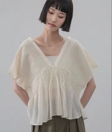 [ 8월 26일까지 ] 요우류우 셔링 숏 프렌치 슬리브 661674