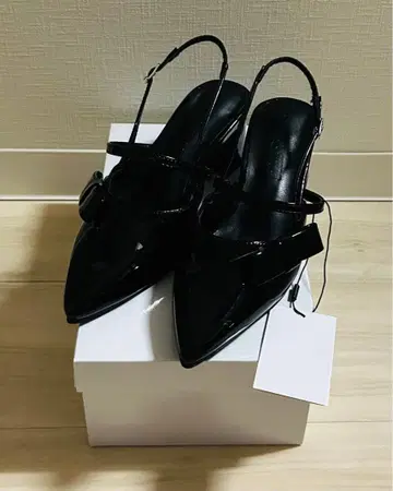 Belle Charme Elegant Ribbon Mules 블랙