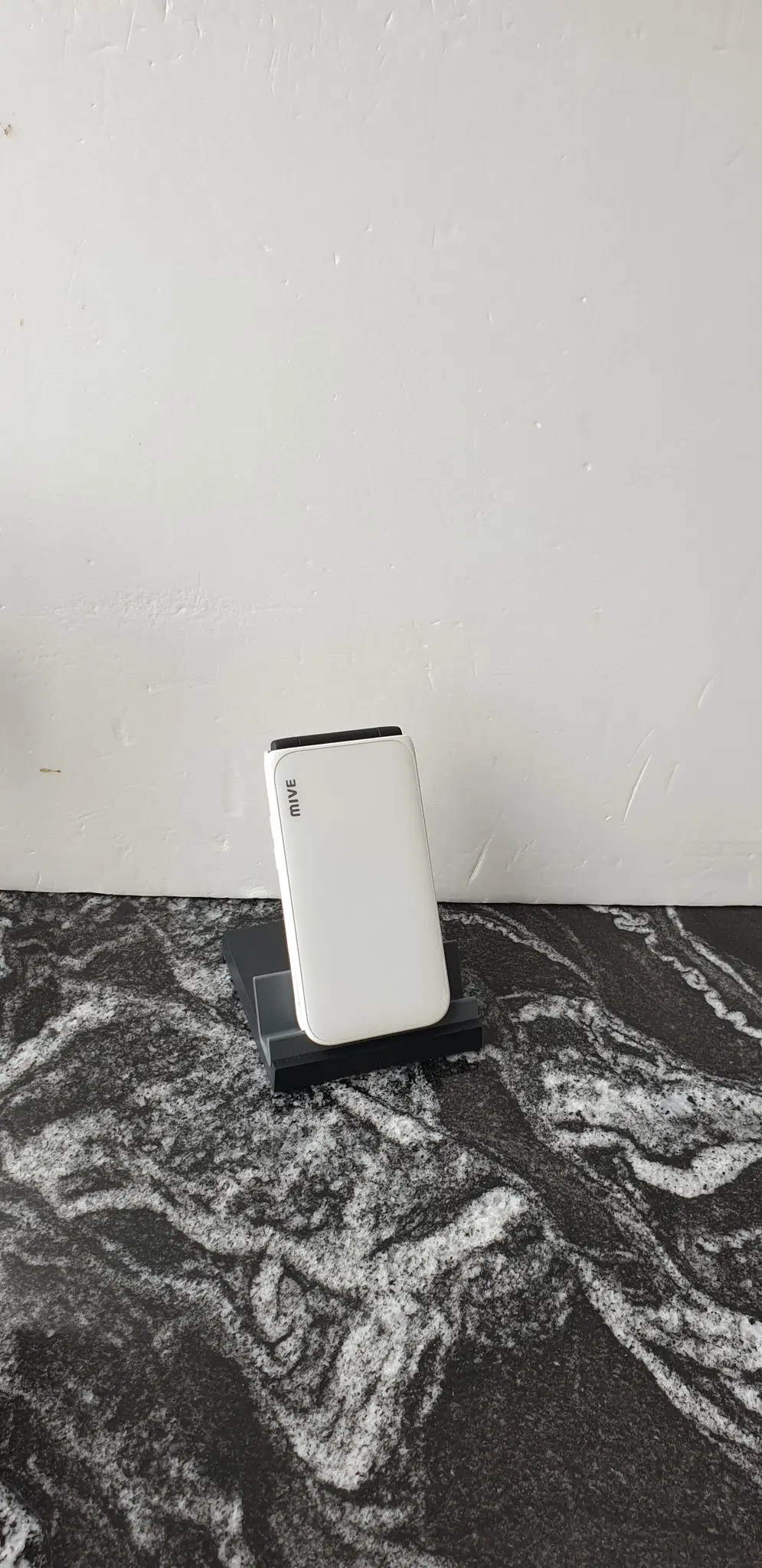 LG 스타일폴더 (M120) 화이트 (7562363)