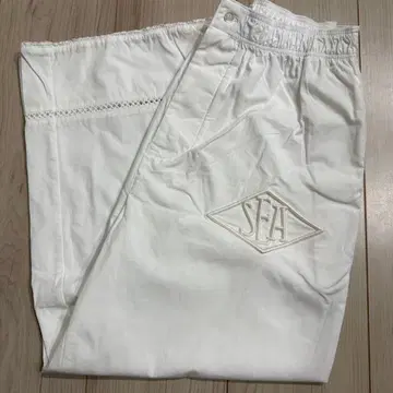 SEA EMBROIDERY LACE PANTS