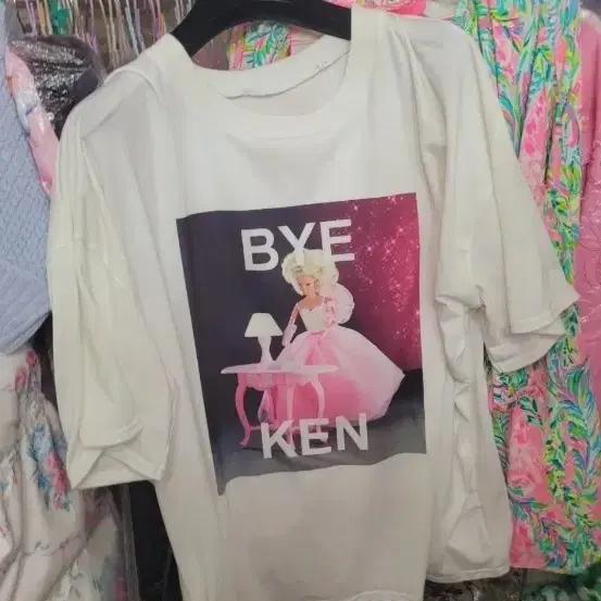 바비 'BYE KEN' 프린팅 반팔 티셔츠