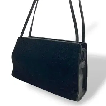 GUESS 게스 숄더백 블랙 숄더