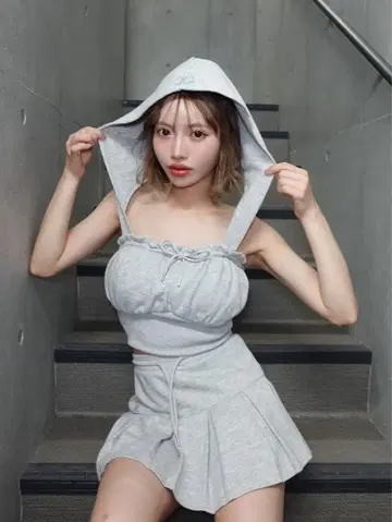 다리치 코르셋 리브 맨투맨 베어탑