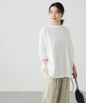 카구레 화이트 T셔츠 화이트 kagure 5부 소매