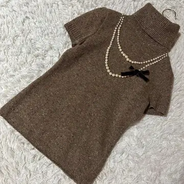 MOSCHINO 펄 장식 터틀넥 반팔 니트 브라운 F
