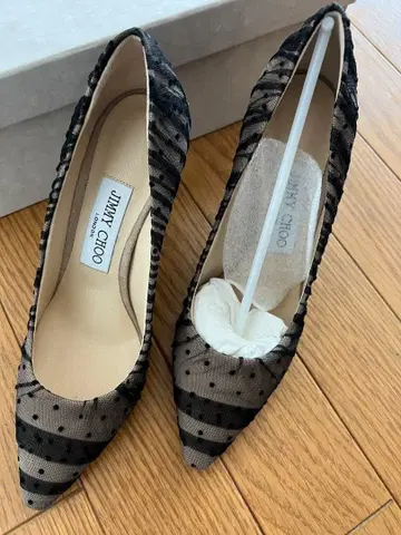 새상품급 JIMMY CHOO 도트 하이힐 펌프스 튤 쉬폰 도트
