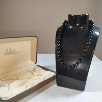 P1 컨디션 최상 Victorian JET 목걸이 블랙 제트