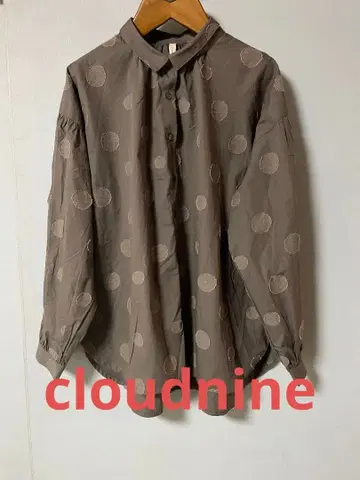 cloudnine 코튼 100% 도트 무늬 블라우스 M~L 내추럴
