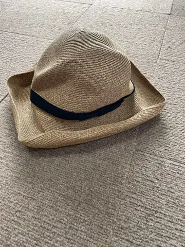 mature ha. 밀짚모자