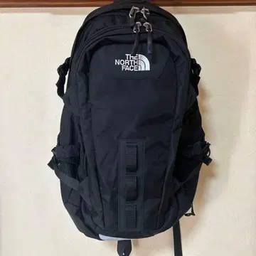 [ 새상품급 ] THE NORTH FACE HOT SHOT 백팩 블랙