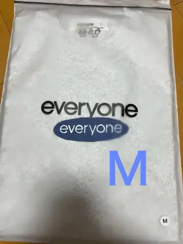 everyone j.30000 oval logo 티셔츠