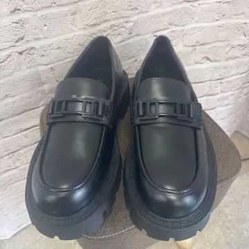[ 새상품 ] ZARA 메탈 디테일 로퍼 블랙 43 ( X-15 ) y