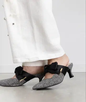 [8/29 처분] RANDA 빅 새틴 리본 뮬
