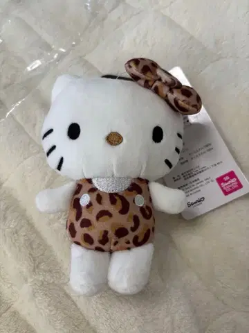헬로키티 레오파드 무늬 봉제 인형 약 15cm