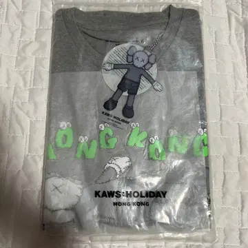 kaws holiday 홍콩 한정판 T셔츠 미개봉 새상품 카우스