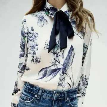 [ 익명 배송 ] ZARA 리본 타이 꽃무늬 프린트 블라우스 L 완판템 보타이