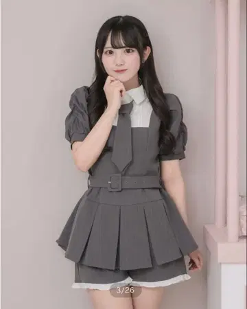 Pium 넥타이 포함 플리츠 반팔 셋업