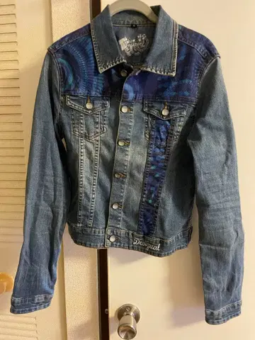 묶음 할인 있음! 프로필 필독! Desigual 데님 자켓
