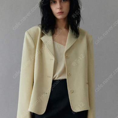 어그스트 테일러드 크롭 자켓 ugst tailored crop jacket(cream)