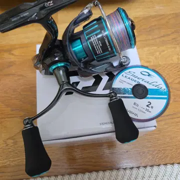 Daiwa 23 Emeraldas RX FC LT2500S-H-DH
