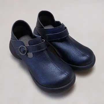 Regetta Canoe 블랙 컬러 주름 가죽 스트랩 신발 사이즈 S