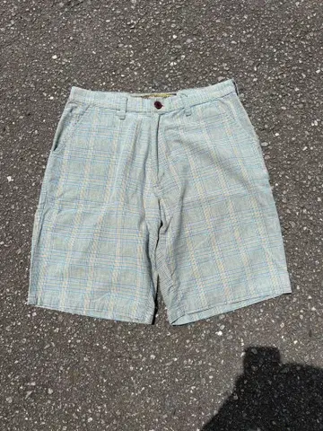VOLCOM 볼컴 체크 무늬 숏팬츠 하프 팬츠 S