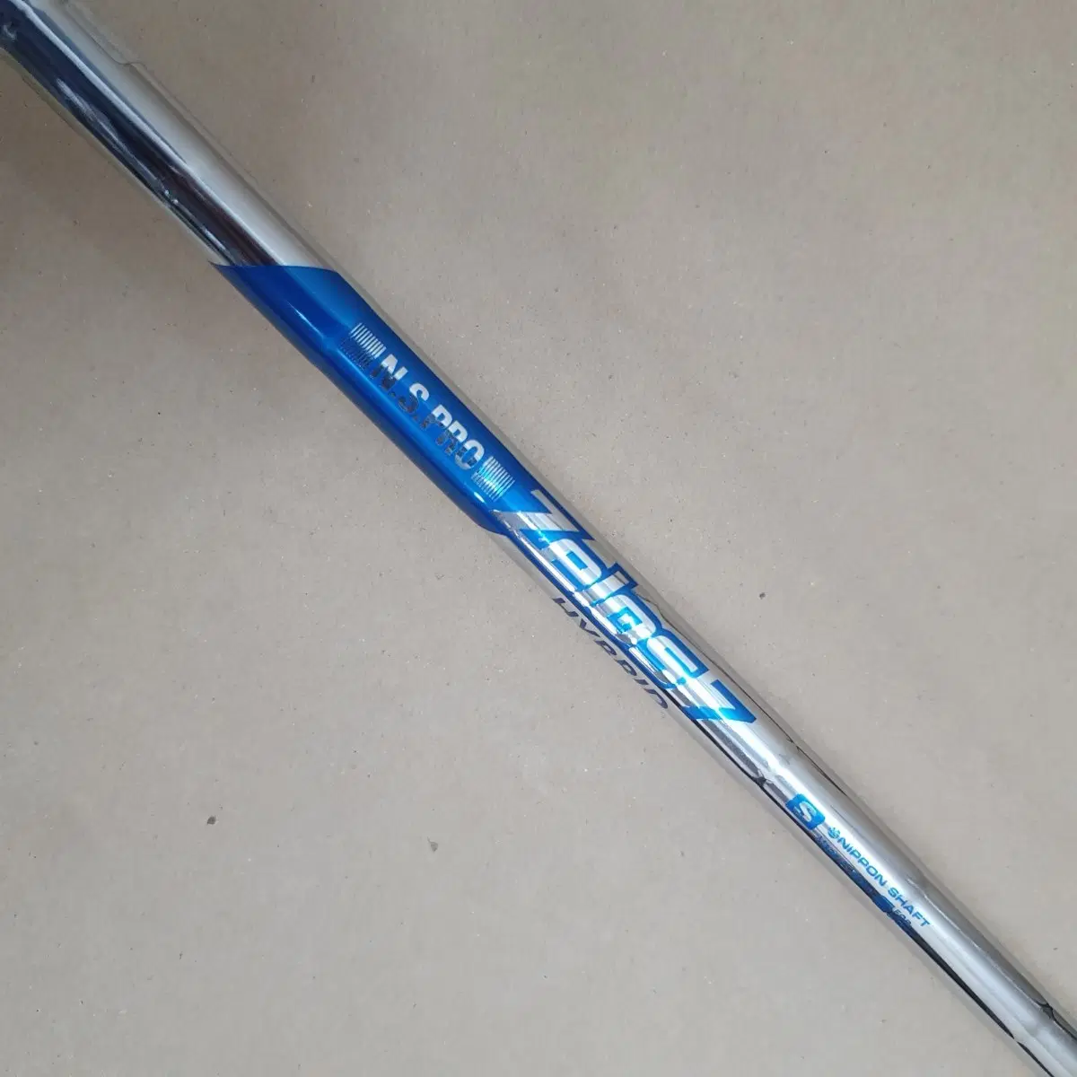 N.S.PRO ZELOS7 HYBRID S 타이틀 20도 유틸 샤프트