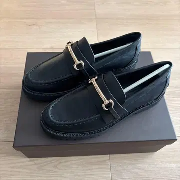Mazell 트랙 밑창 비트 로퍼 블랙 사이즈 37[23.5cm]