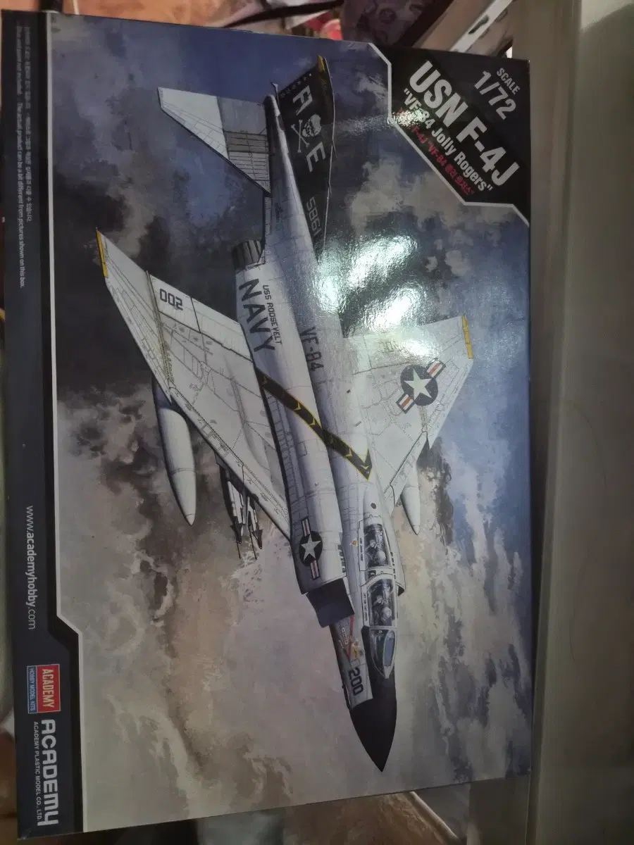 아카데미 1/72 USN F-4J VF-84 졸리로저스 전투기 프라모델